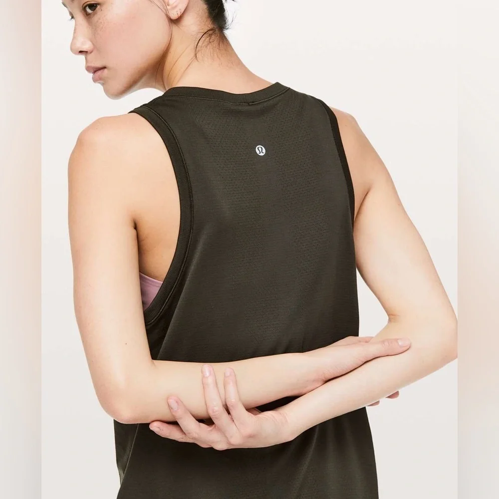Lululemon Swiftly Breeze Tank *Relaxed Fit in Dark Olive Size 12